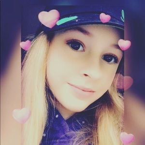 Meet your Posher, Hailey